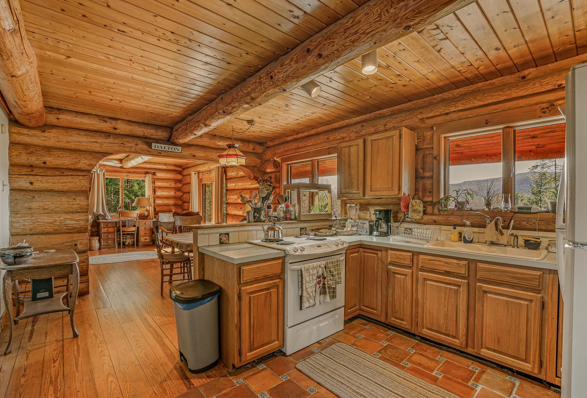 365 Whitefield Road Dalton, NH 03598 - Photo 4 of 21