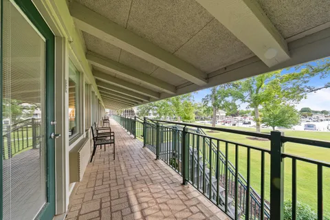 $182,000 | 269 Fontana Boulevard, Unit 2466, Fontana, WI 53125