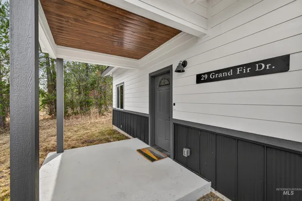 $699,000 | 29 Grand Fir Drive, Donnelly, ID 83615