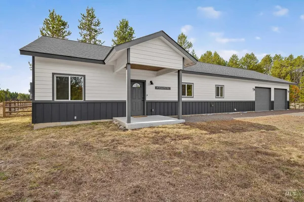 $699,000 | 29 Grand Fir Drive, Donnelly, ID 83615