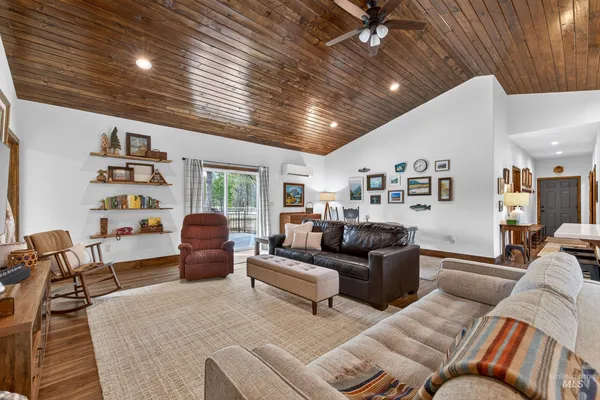 $699,000 | 29 Grand Fir Drive, Donnelly, ID 83615