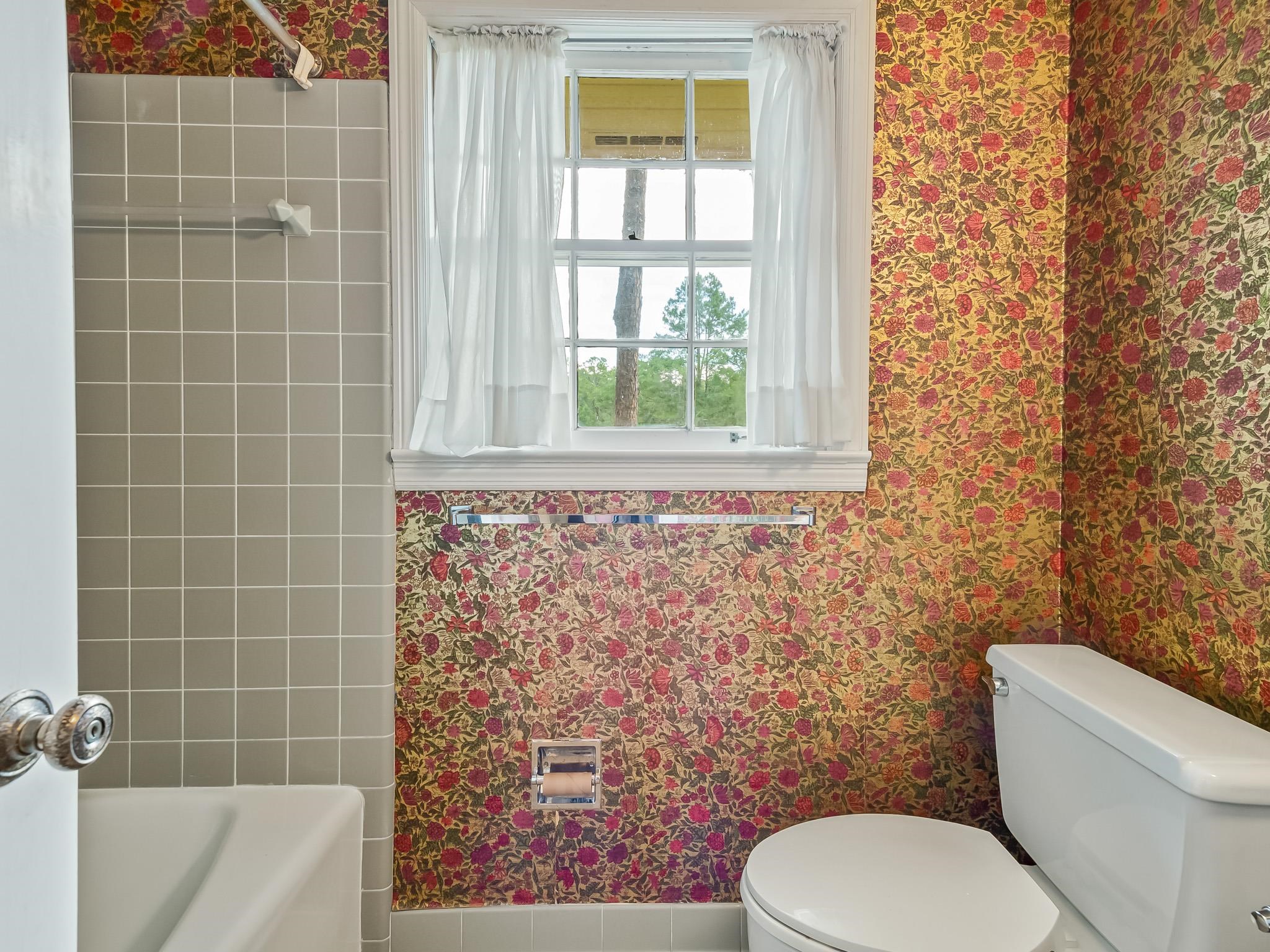 2226 Demeron Road Tallahassee, FL 32308 - Photo 2 of 37