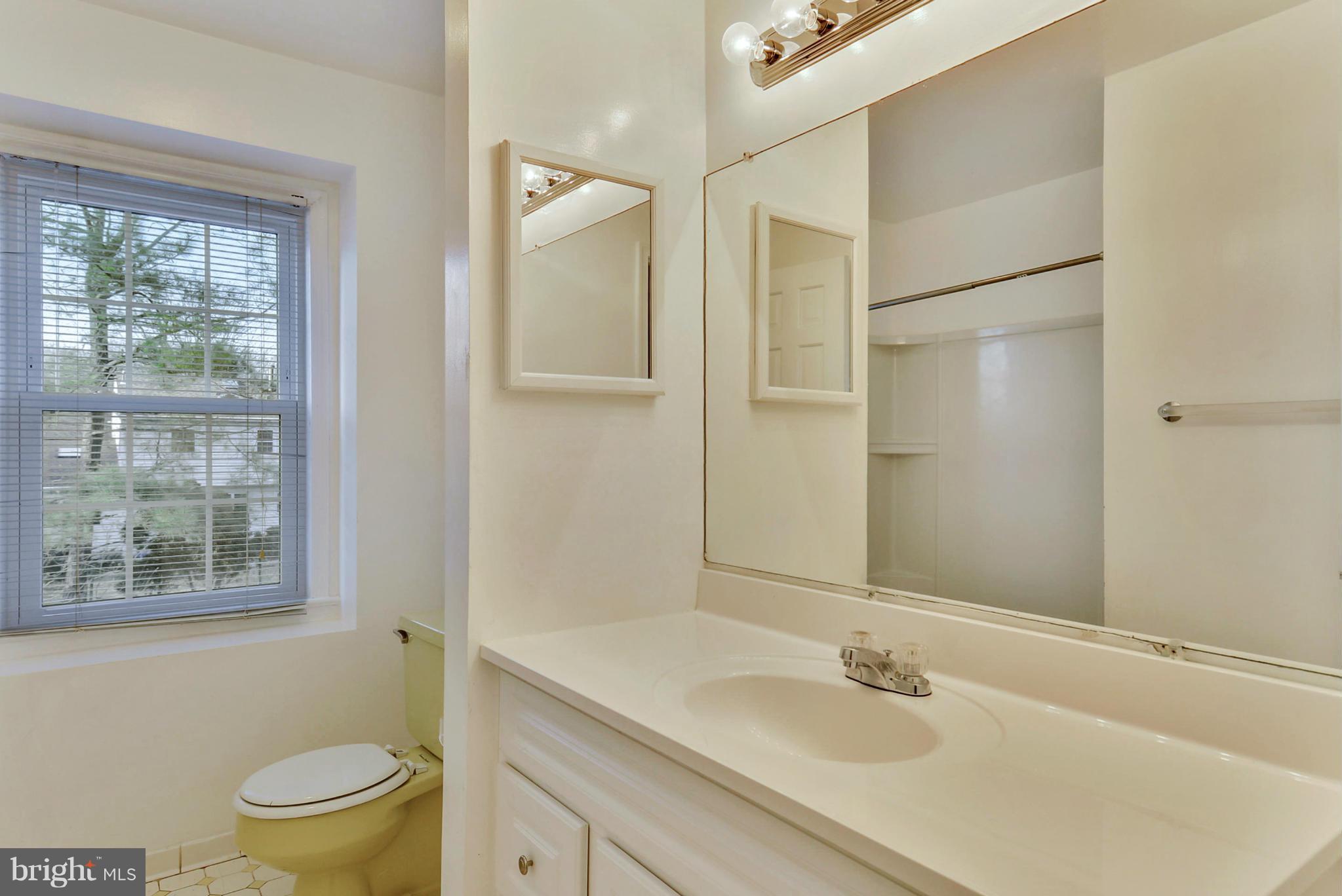 11716 Kemp Mill Road Silver Spring, MD 20902 - Photo 20 of 30 Bath 2