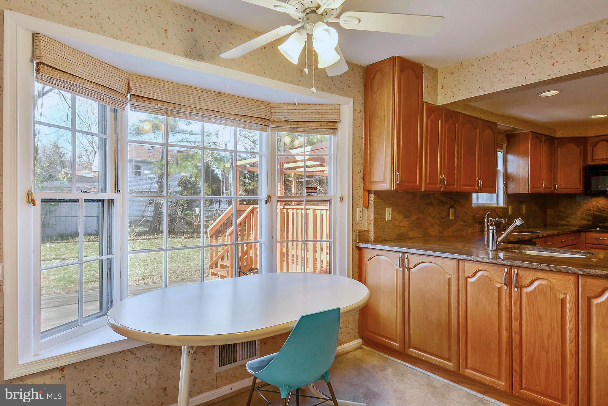 11716 Kemp Mill Road Silver Spring, MD 20902 - Photo 10 of 30 Breakfast Area
