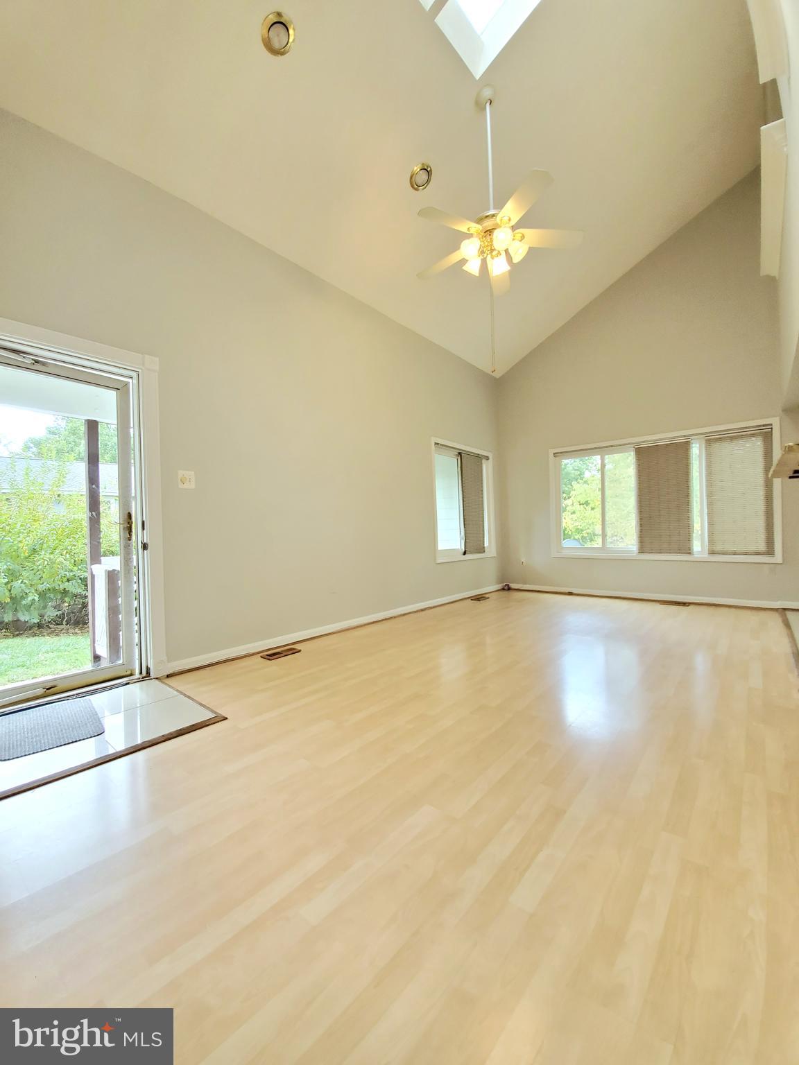 9146 Centerway Road Gaithersburg, MD 20879 - Photo 5 of 24
