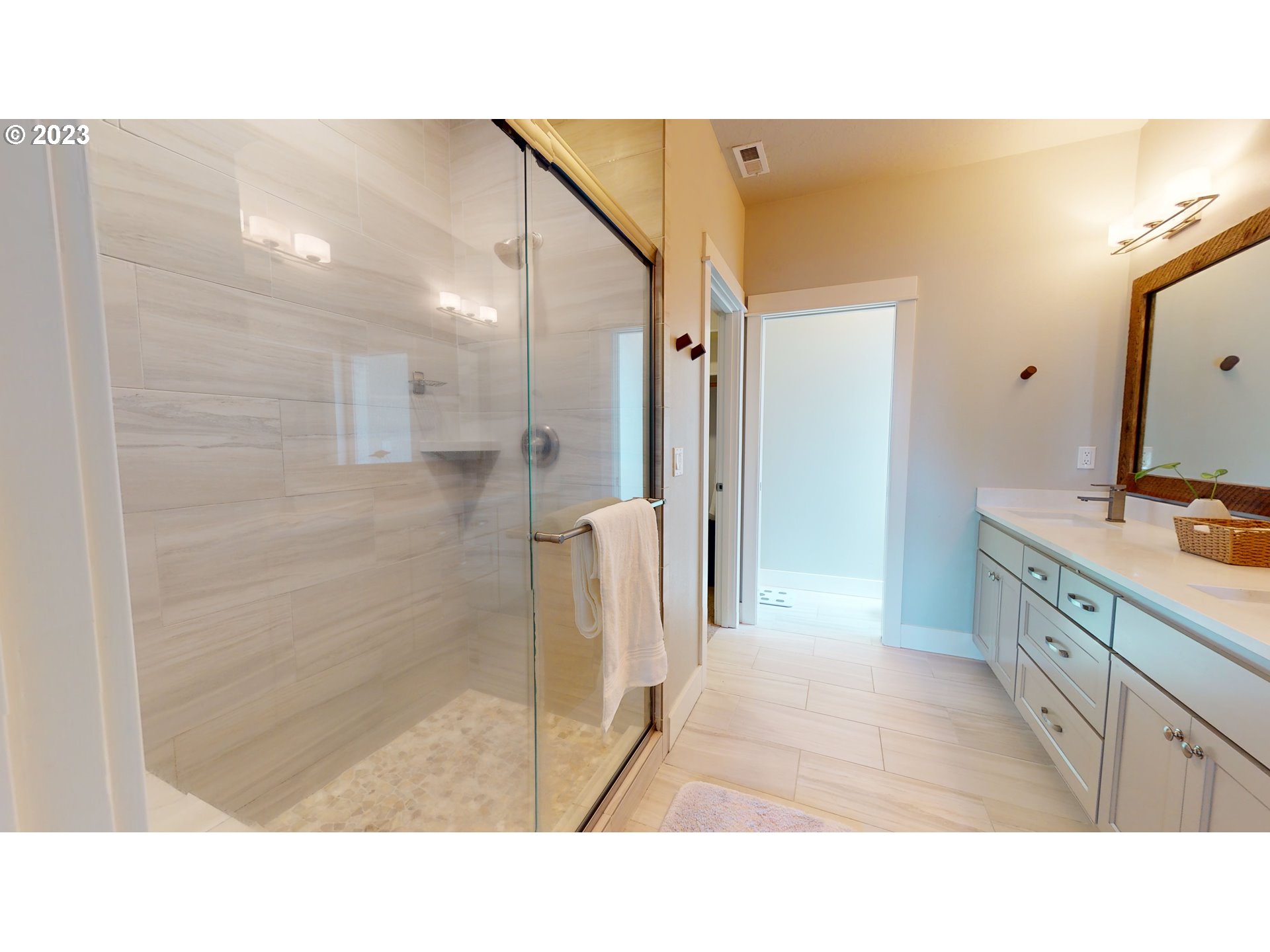 1972 Gilham Road Eugene, OR 97401 - Photo 19 of 39 Gallery Image 19