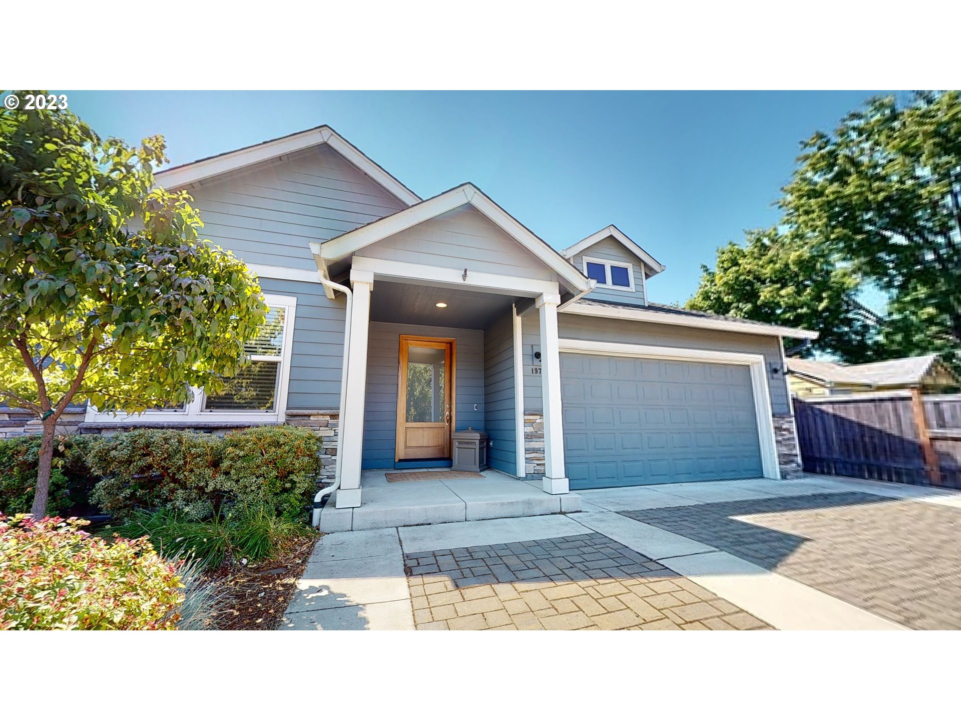 1972 Gilham Road Eugene, OR 97401 - Photo 2 of 39 Gallery Image 2