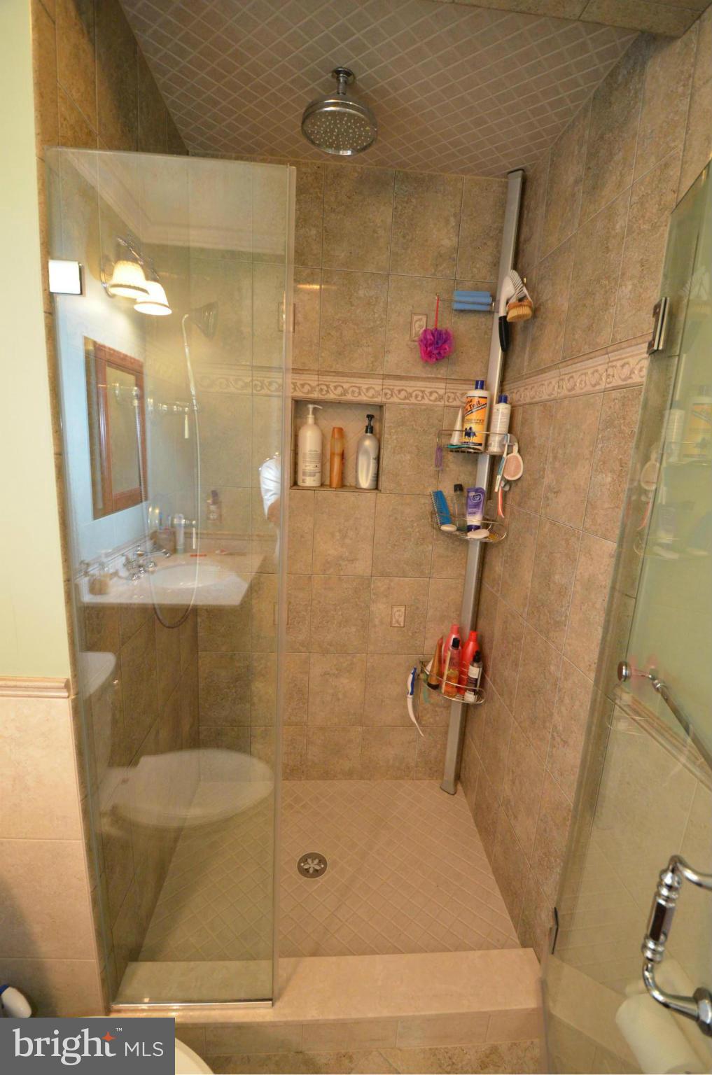 868 Harwood Road Davidsonville, MD 21035 - Photo 14 of 30 Bath (Master)