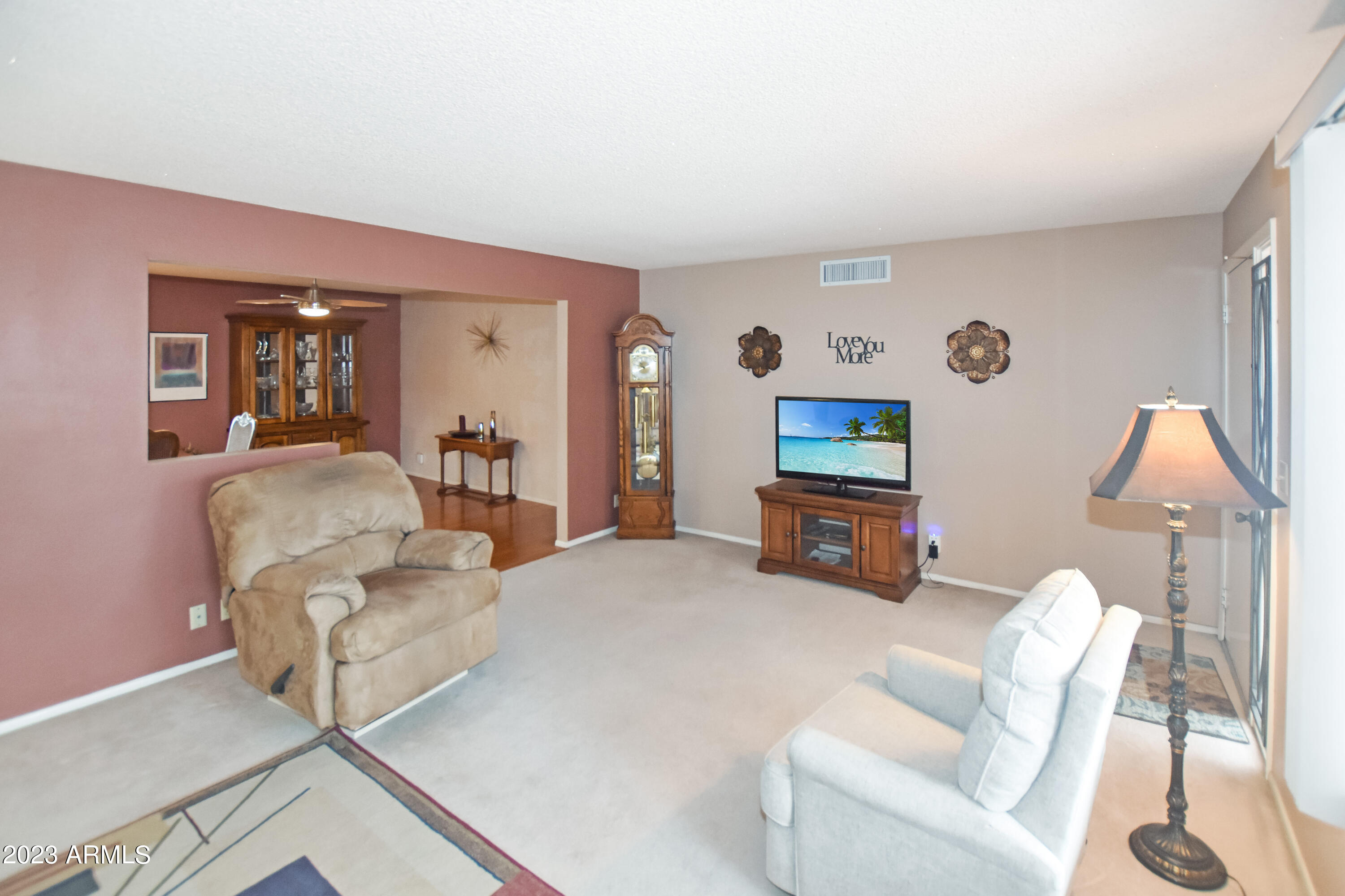 1044 South Rochester Mesa, AZ 85206 - Photo 5 of 34 Living Room1