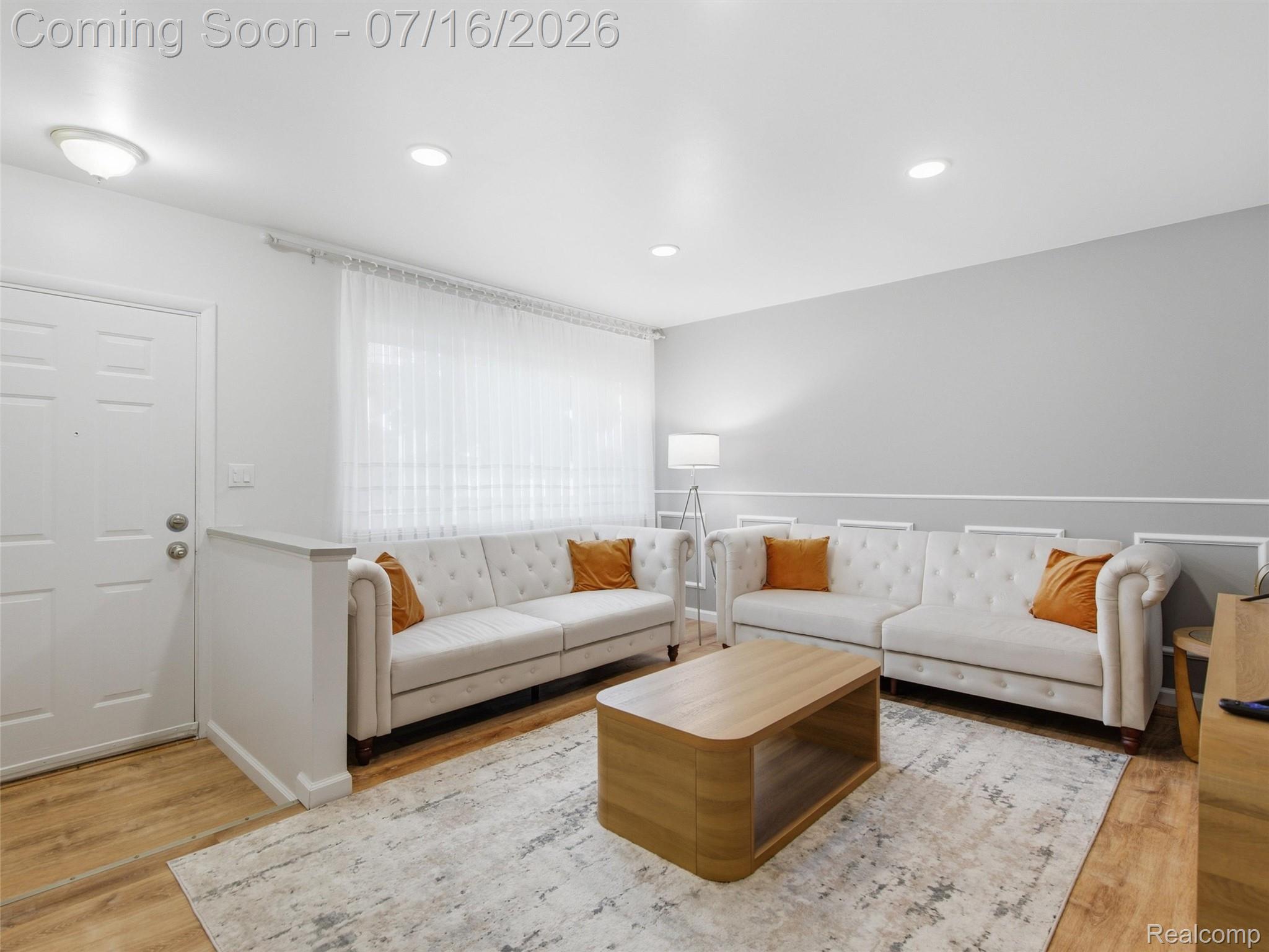 3218 East 14 Mile Road Warren, MI 48092 - Photo 5 of 26 24-DSC08514.jpg