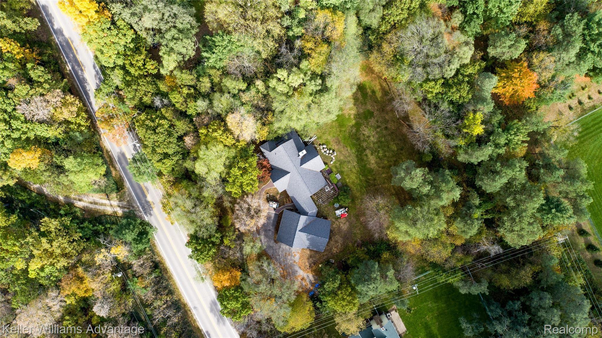 5403 Pleasant Valley Road Brighton, MI 48114 - Photo 24 of 24 PleasantValleyRd_5403_Drone 10.jpg
