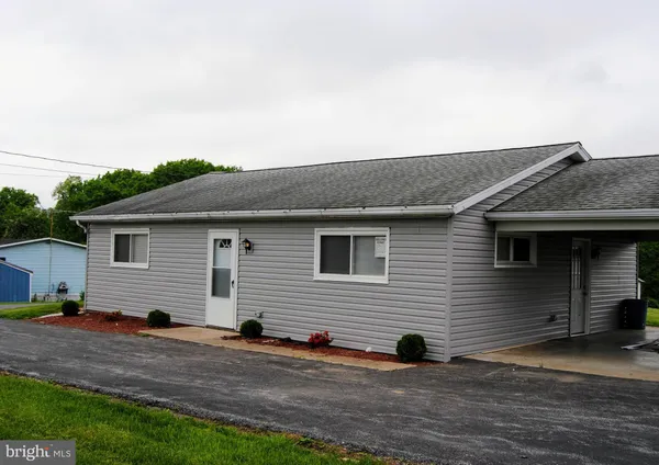 $1,450 | 13103 Goldizen Lane, Clear Spring, MD 21722