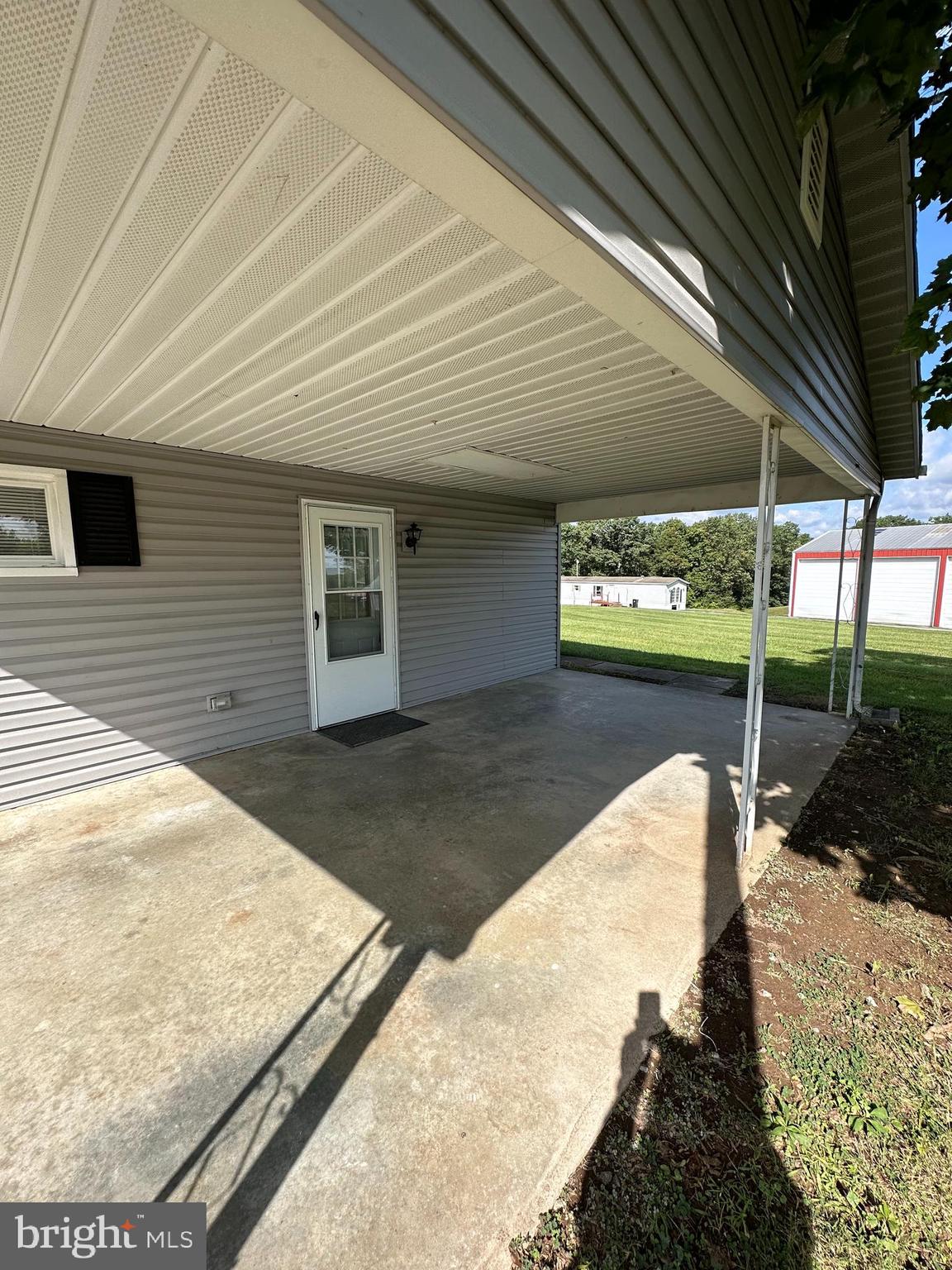 13103 Goldizen Lane Clear Spring, MD 21722 - Photo 2 of 24