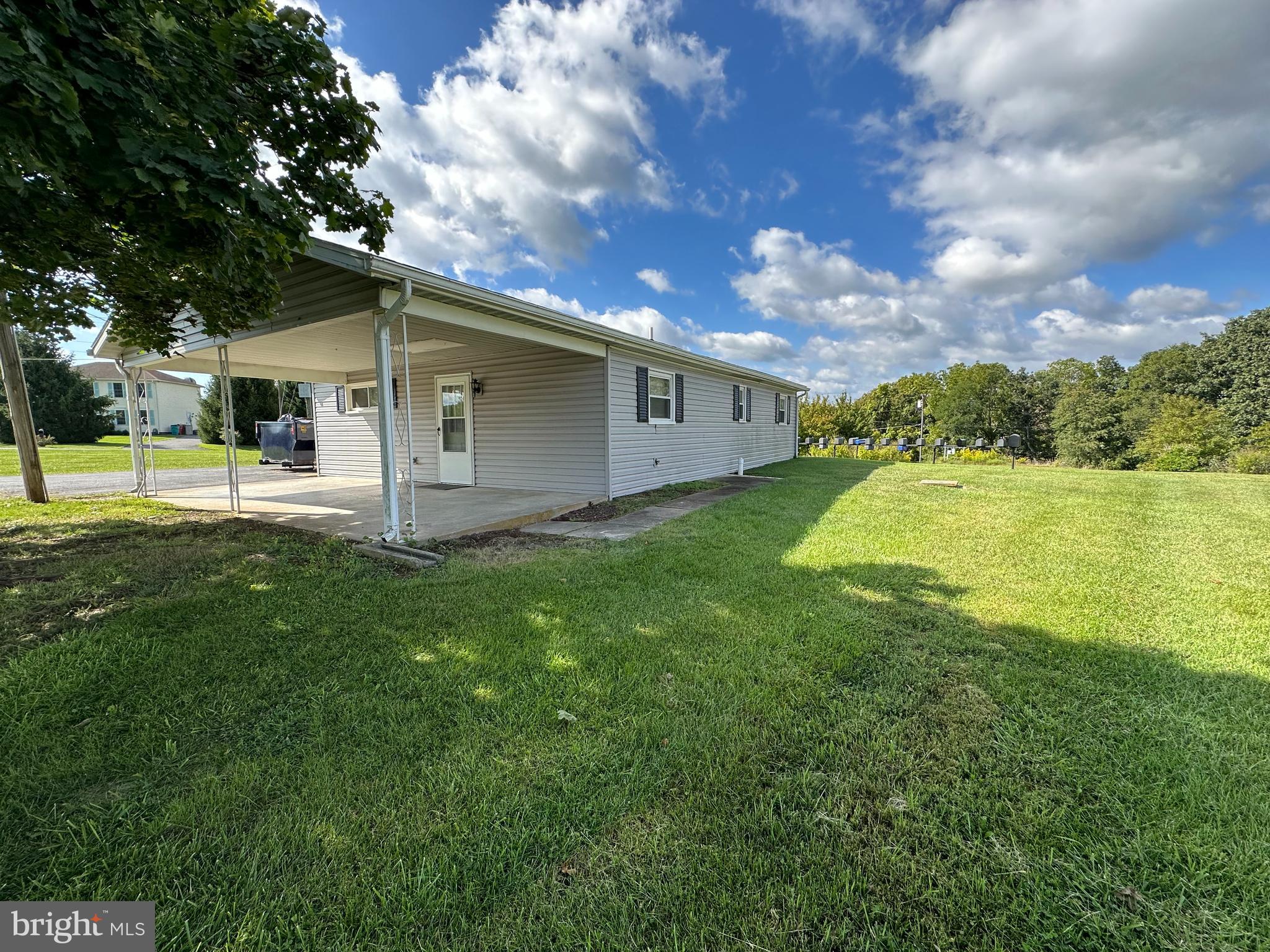 13103 Goldizen Lane Clear Spring, MD 21722 - Photo 3 of 24