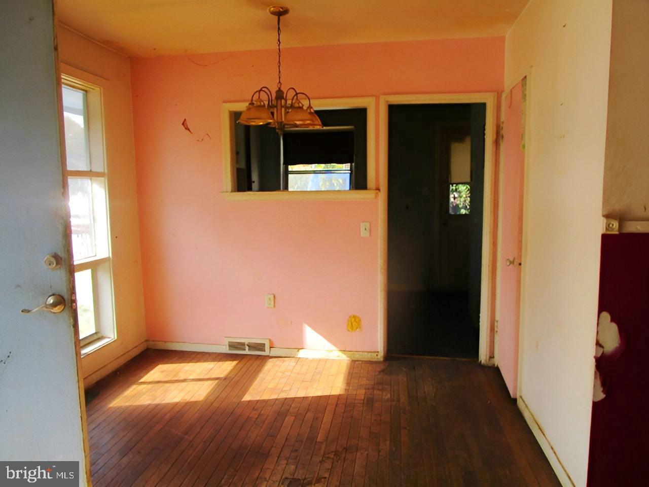 1827 Ray Leonard Road Landover, MD 20785 - Photo 11 of 22 dining room