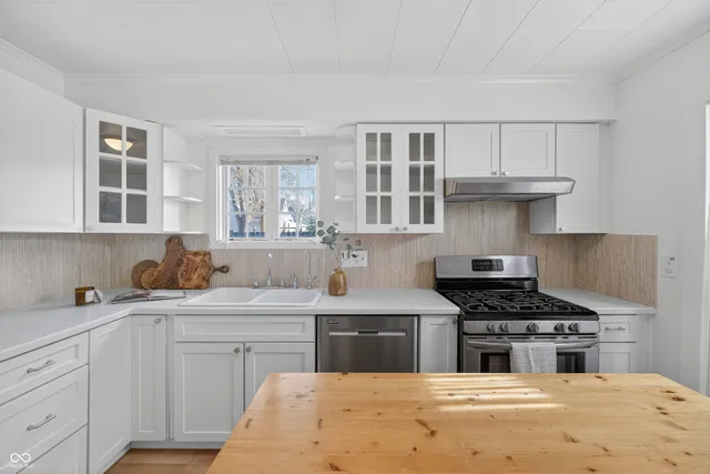 $335,000 | 454 North 14th Street, Noblesville, IN 46060