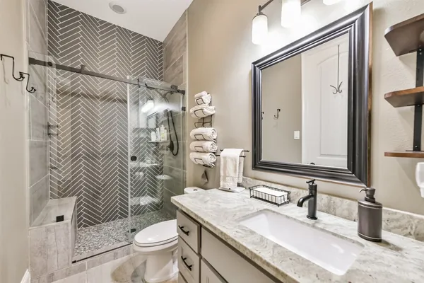 $449,900 | 925 Luella Avenue, Deer Park, TX 77536