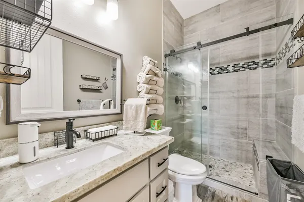 $449,900 | 925 Luella Avenue, Deer Park, TX 77536