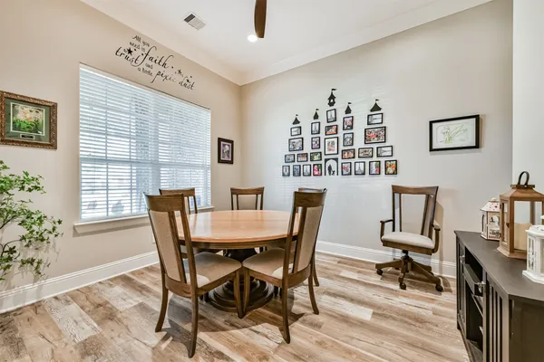 $449,900 | 925 Luella Avenue, Deer Park, TX 77536