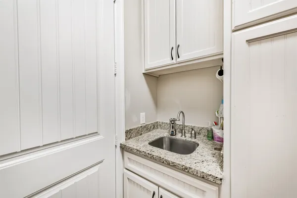 $449,900 | 925 Luella Avenue, Deer Park, TX 77536