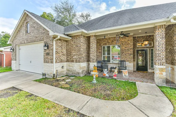 $449,900 | 925 Luella Avenue, Deer Park, TX 77536