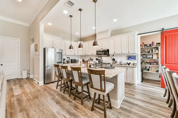 $449,900 | 925 Luella Avenue, Deer Park, TX 77536