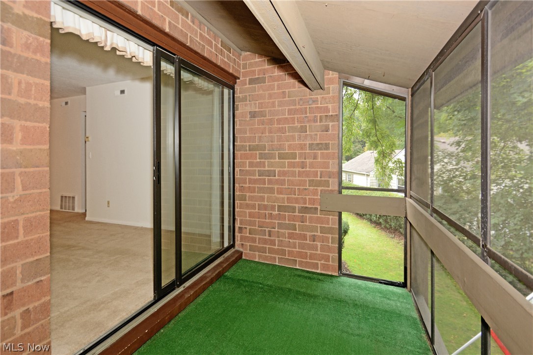 22960 Mastick Road, Unit 202 Cleveland, OH 44126 - Photo 8 of 29