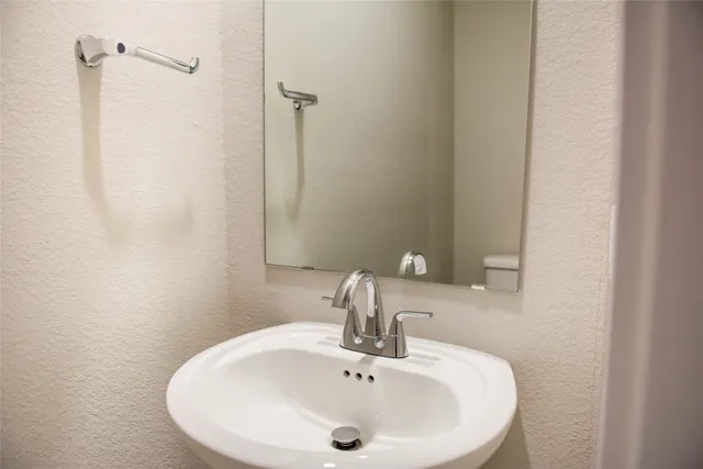 $389,000 | 156 Ayres Horn, Cedar Creek, TX 78612