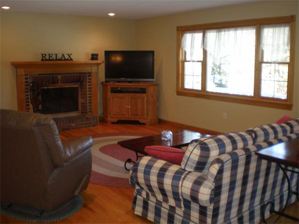 427 NW Road Westfield, MA 01085 - Photo 3 of 17 Gallery Image 3