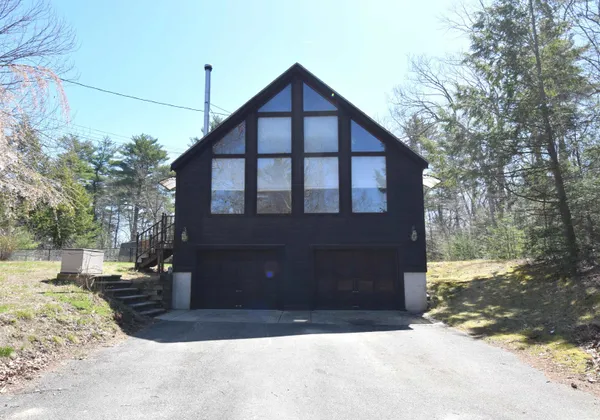 $539,000 | 9 Ann Hannagan Lane, Kingston, NH 03848