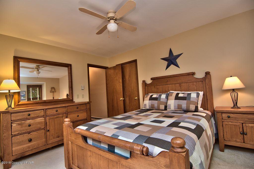 2124 Blue Ox Road Pocono Pines, PA 18350 - Photo 10 of 23 1st Floor Bedroom