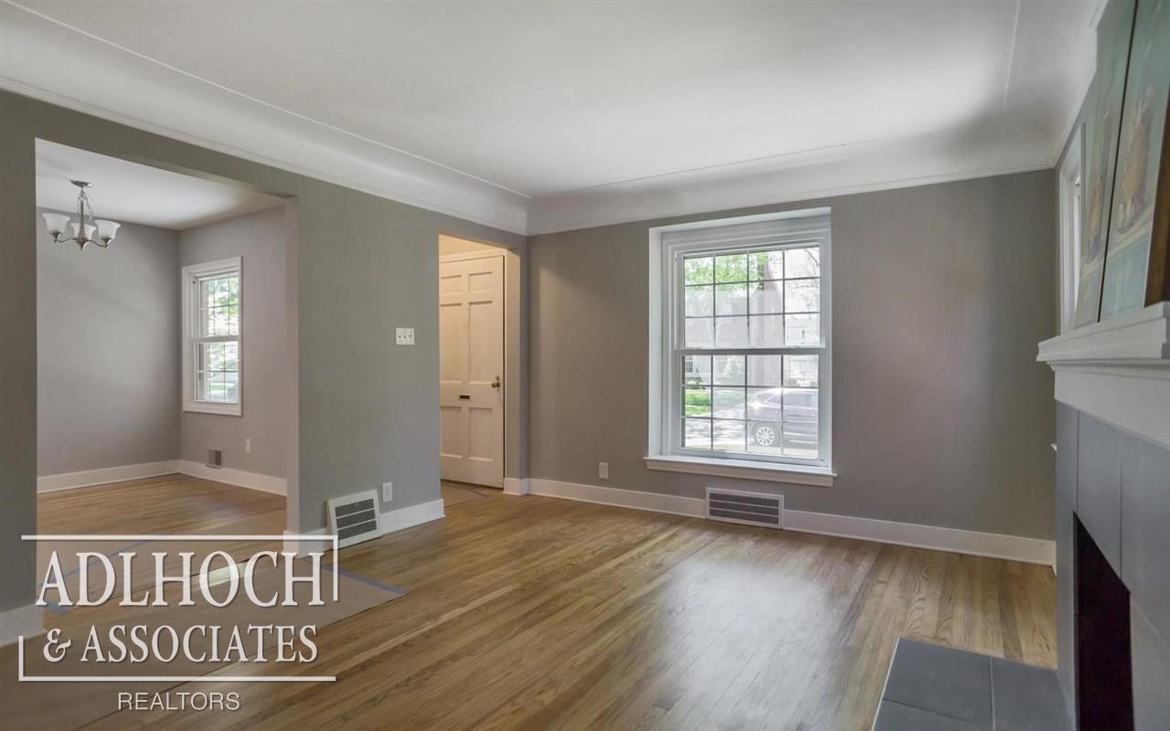 412 Lothrop Road Grosse Pointe Farms, MI 48236 - Photo 5 of 29