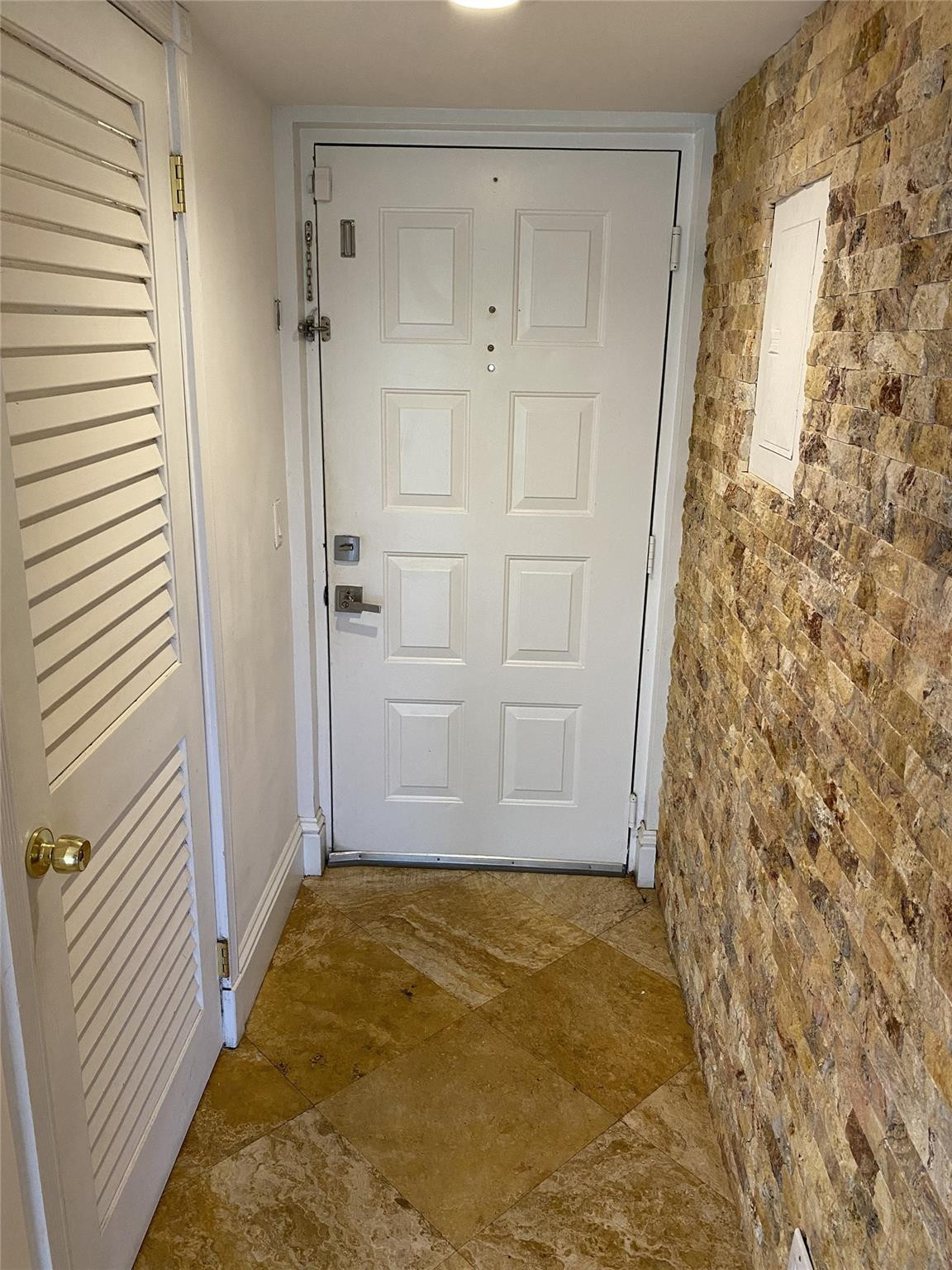 8977 Wiles Road, Unit 308 Coral Springs, FL 33067 - Photo 1 of 23 Photo 1