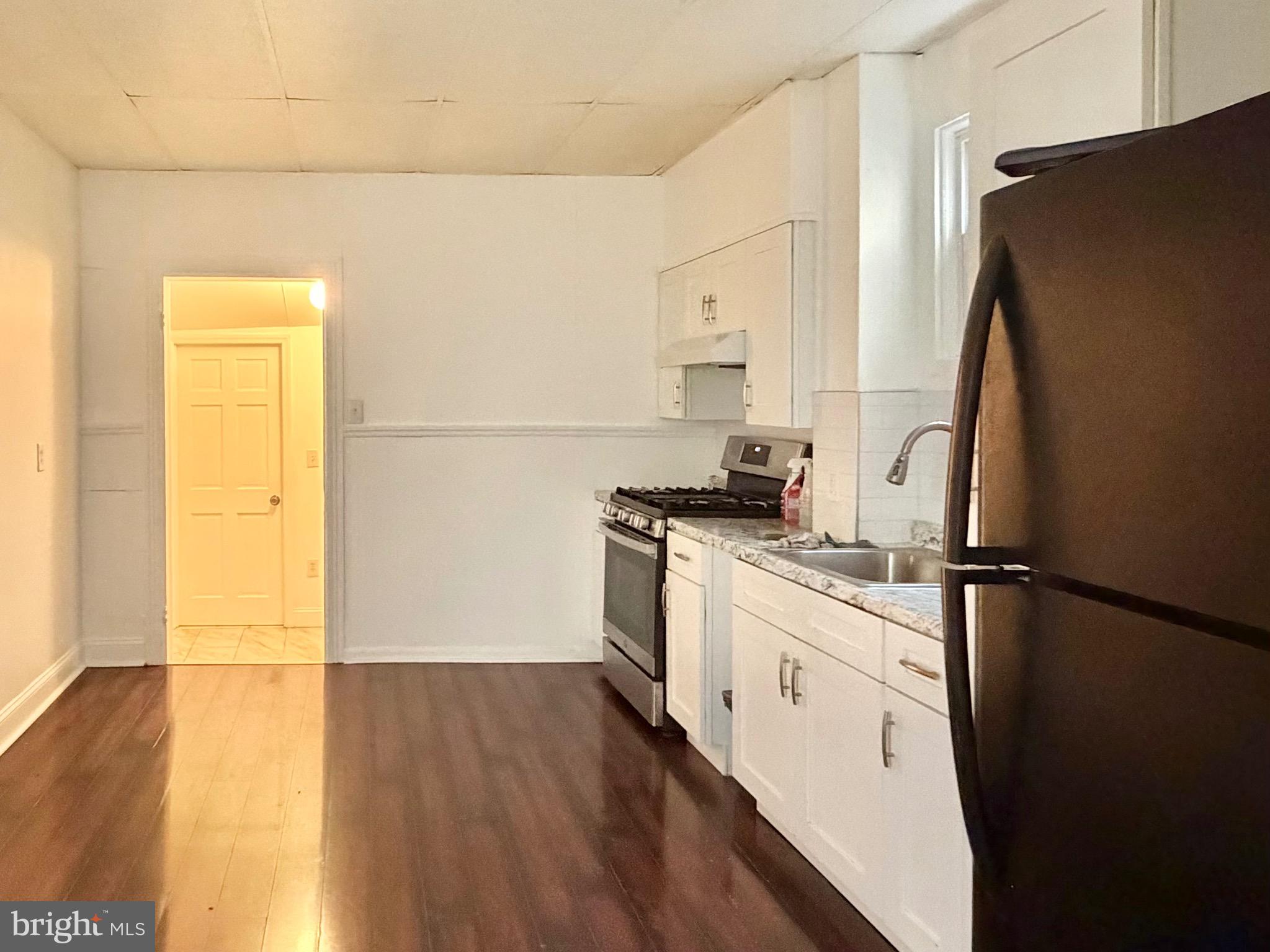 122 Landing Street Trenton, NJ 08611 - Photo 6 of 23