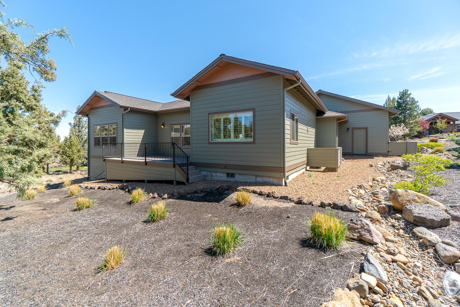 227 Highland Meadow Loop Redmond, OR 97756 - Photo 30 of 37 227-012