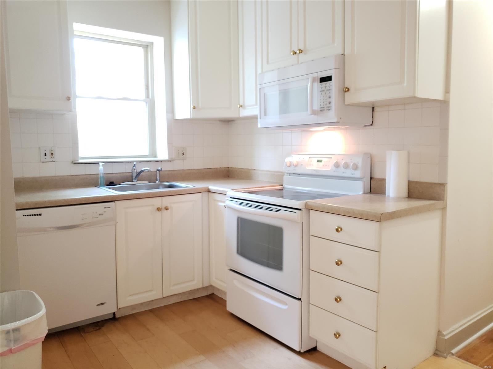 1713 Telegraph Road St. Louis, MO 63125 - Photo 2 of 9 Gallery Image 2