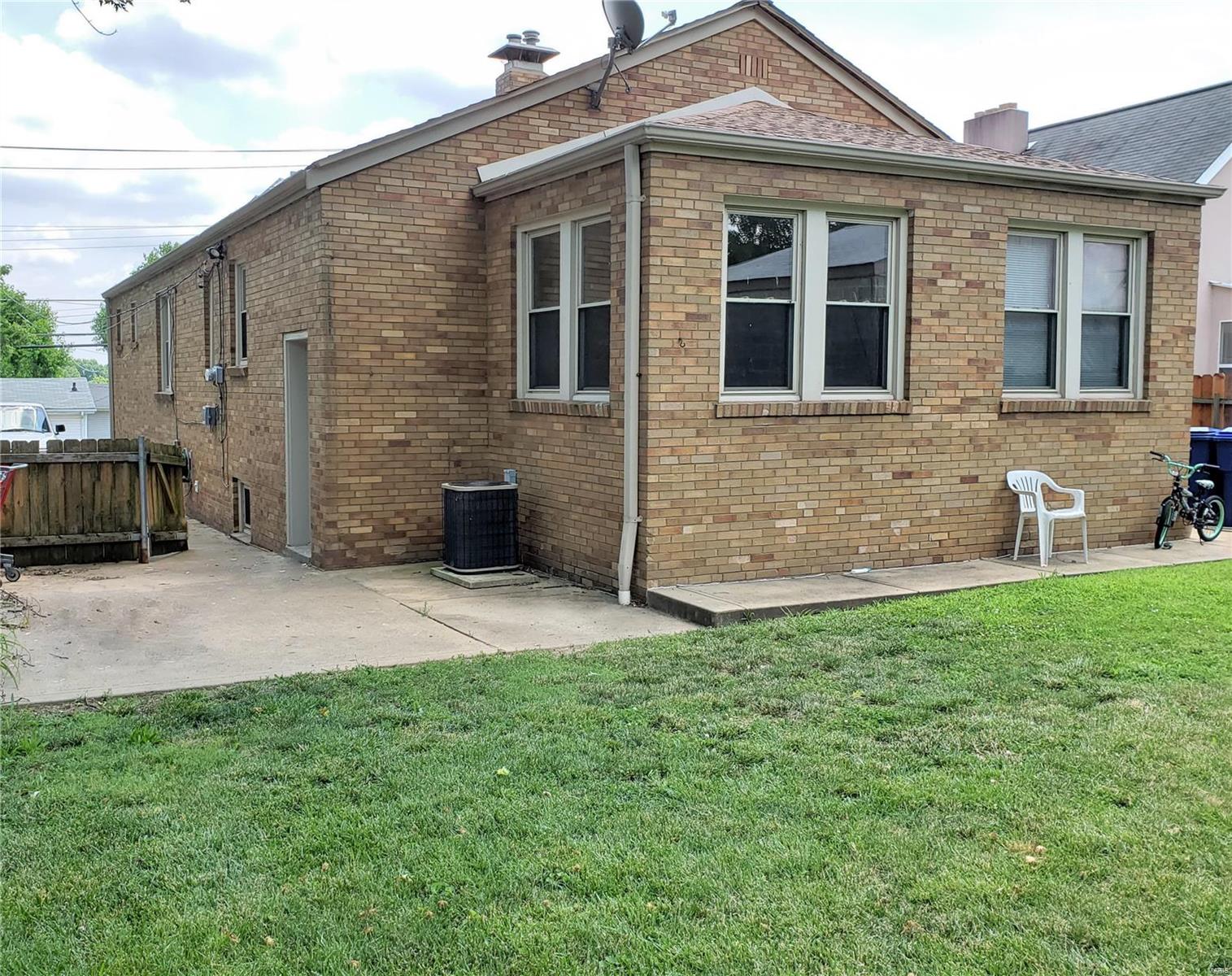 1713 Telegraph Road St. Louis, MO 63125 - Photo 9 of 9 Gallery Image 9