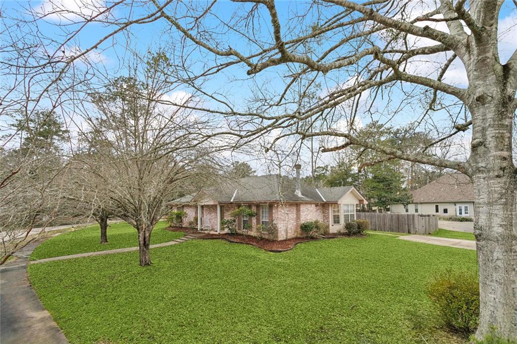 1241 St Christopher Street Slidell, LA 70460 - Photo 2 of 20