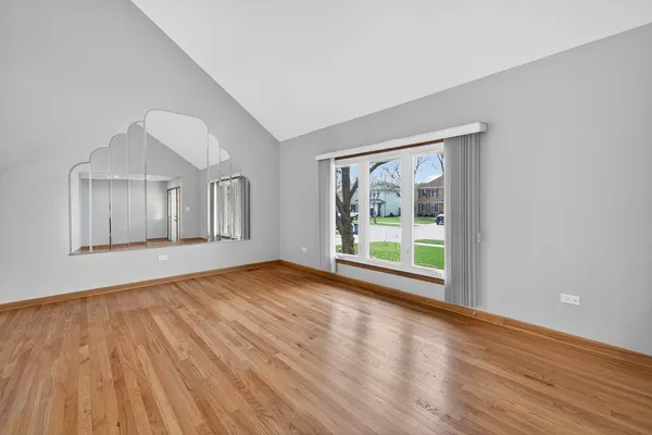 $579,000 | 1281 Scarlet Drive, Addison, IL 60101