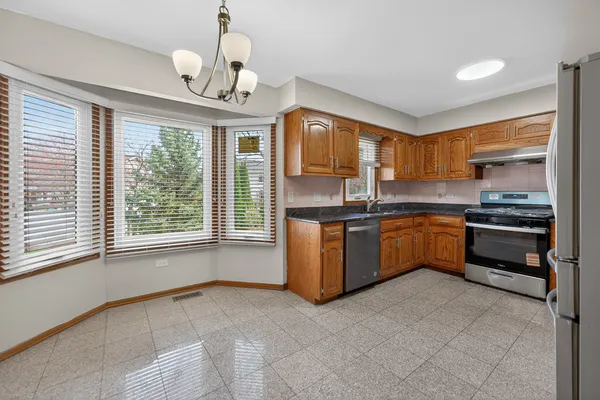 $579,000 | 1281 Scarlet Drive, Addison, IL 60101