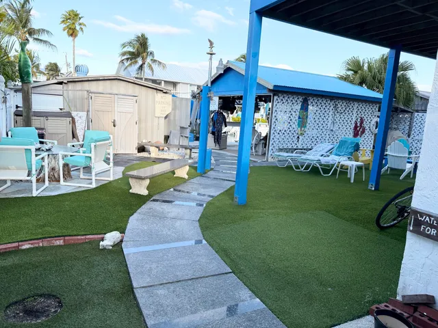 $1,250,000 | 308 Sombrero Beach Road, Unit 2 & 4, Marathon, FL 33050