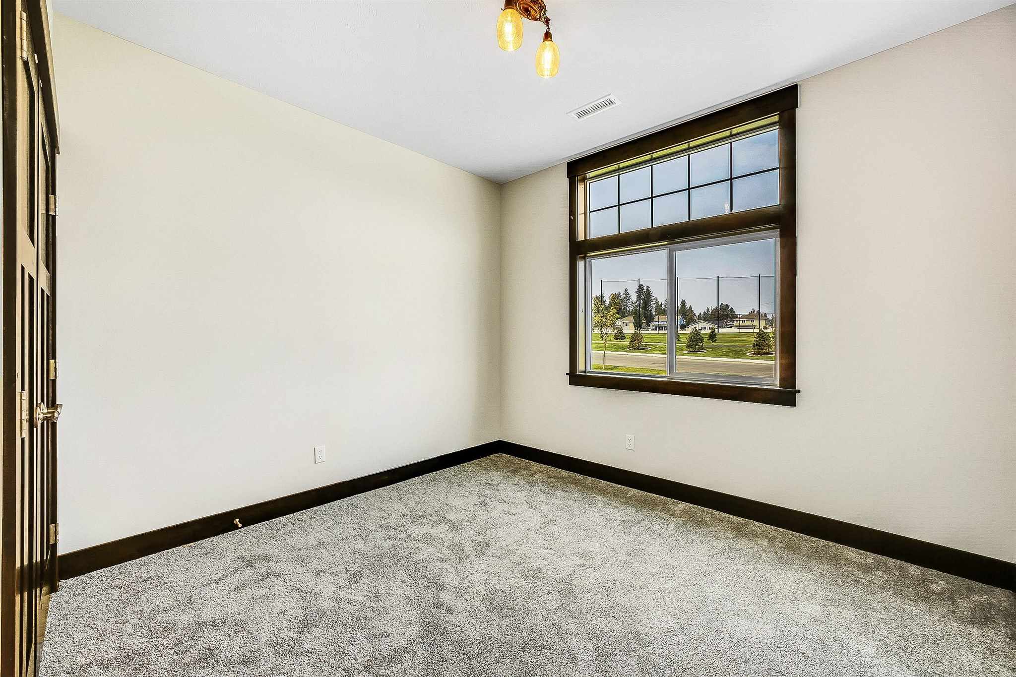 922 East Handy Road Colbert, WA 99005 - Photo 13 of 20