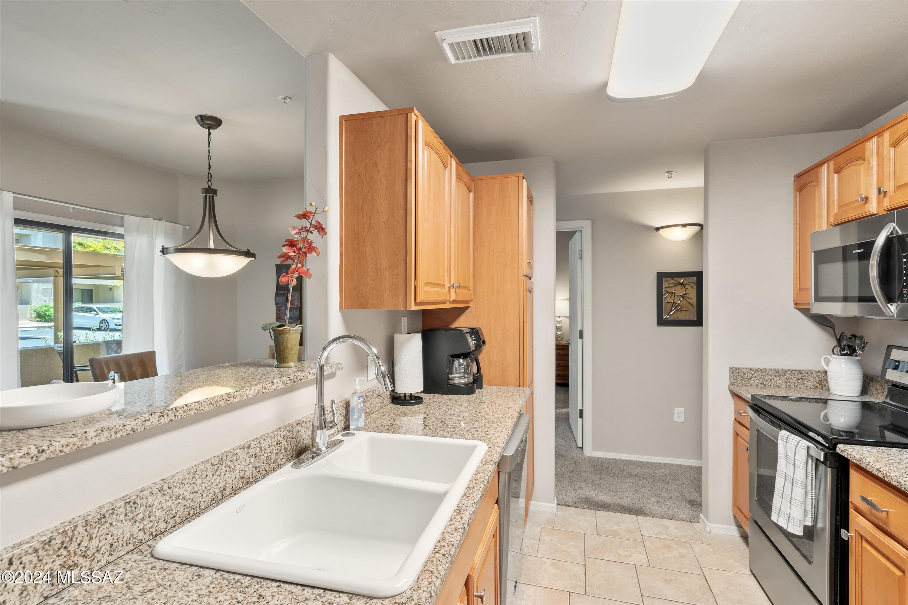 2550 East River Road, Unit 15106 Tucson, AZ 85718 - Photo 9 of 36