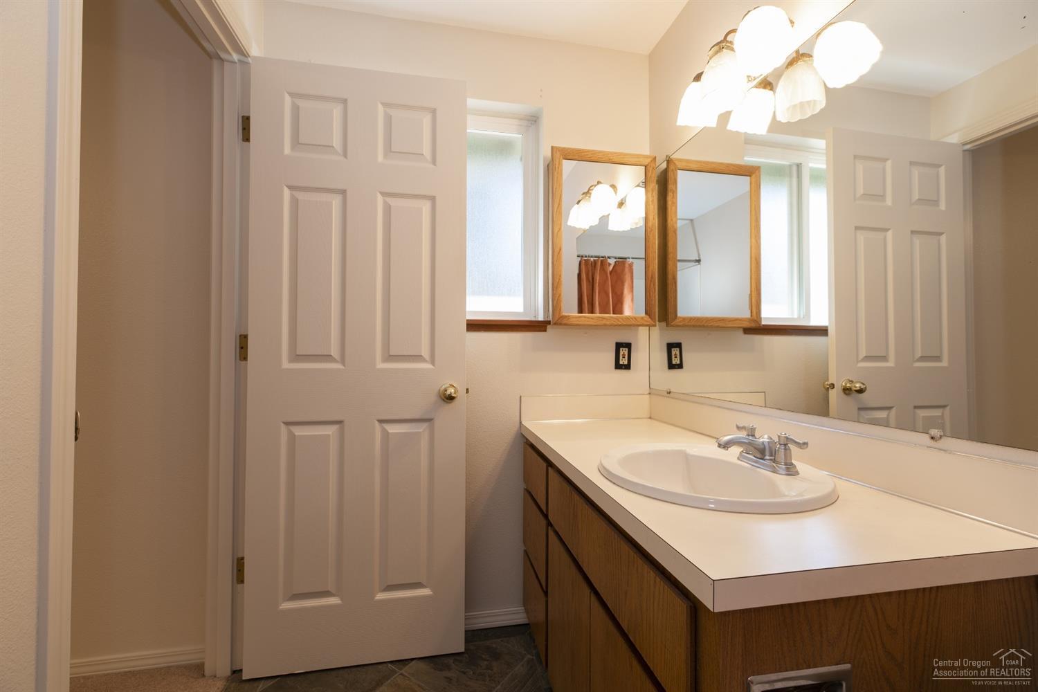 19261 Shoshone Road Bend, OR 97702 - Photo 18 of 25 Additional Photo