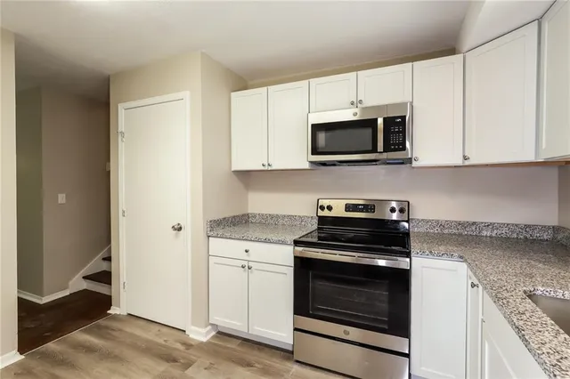 $1,705 | 5808 North Drury Avenue, Kansas City, MO 64119