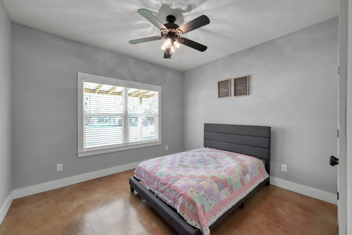 130 Cedar Court Magnolia, TX 77355 - Photo 16 of 26 Bedroom 3