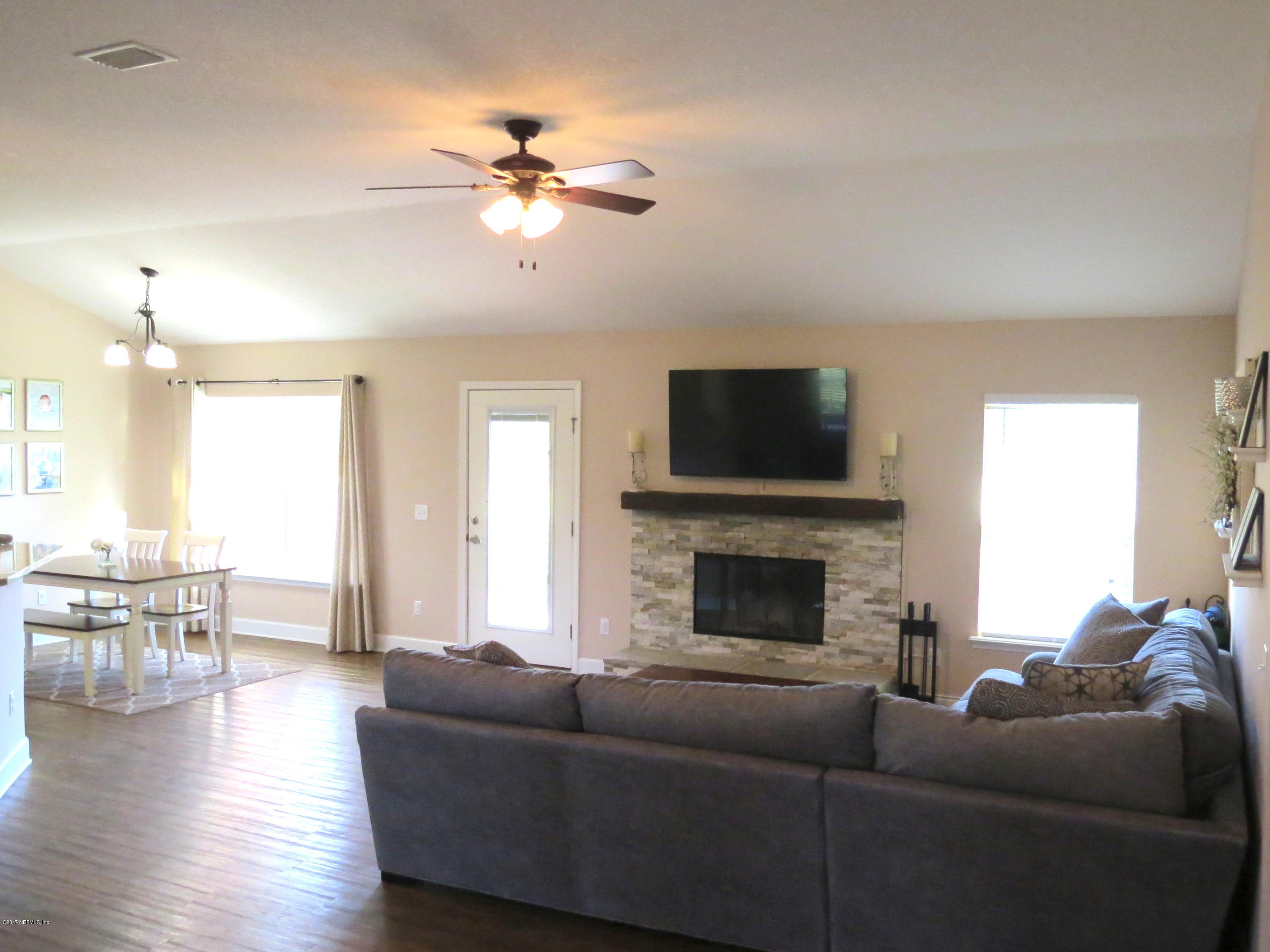 55051 Countree Life Way Hilliard, FL 32046 - Photo 9 of 22 living room