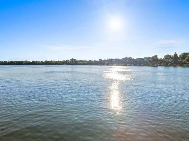 $799,900 | 2420 Old Plank Road, De Pere, WI 54115