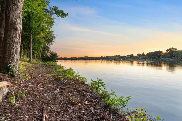 $799,900 | 2420 Old Plank Road, De Pere, WI 54115