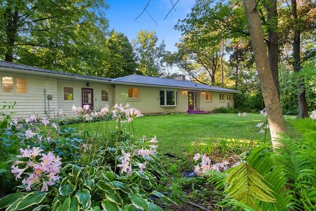 $799,900 | 2420 Old Plank Road, De Pere, WI 54115